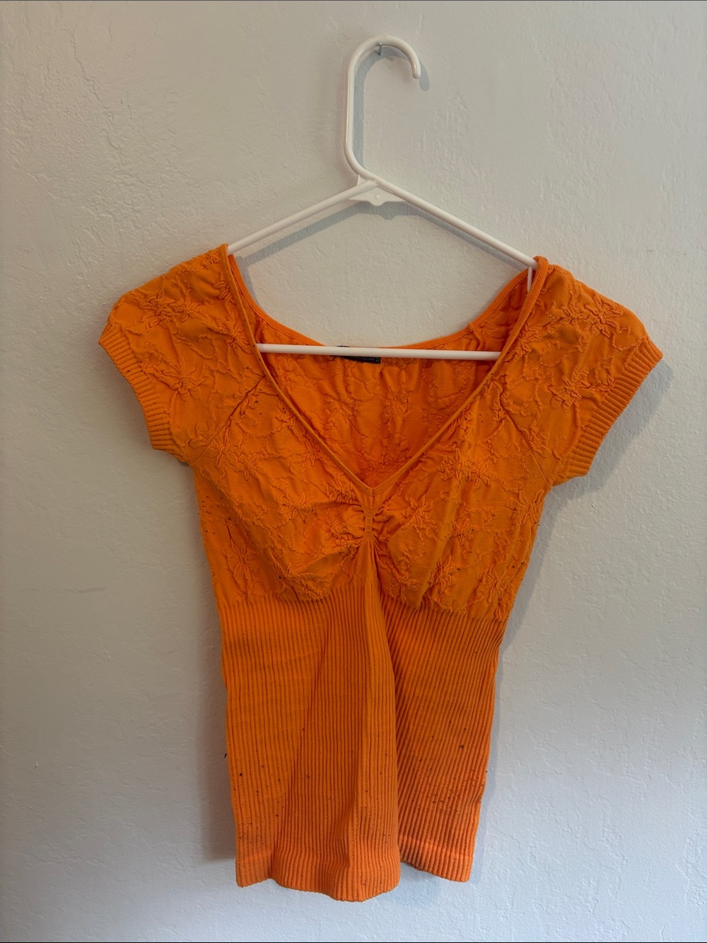 Women's Orange V-Neck Short Sleeve Knit Top